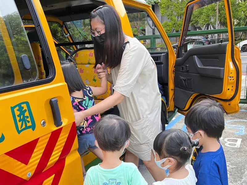 幼童車逃生演練